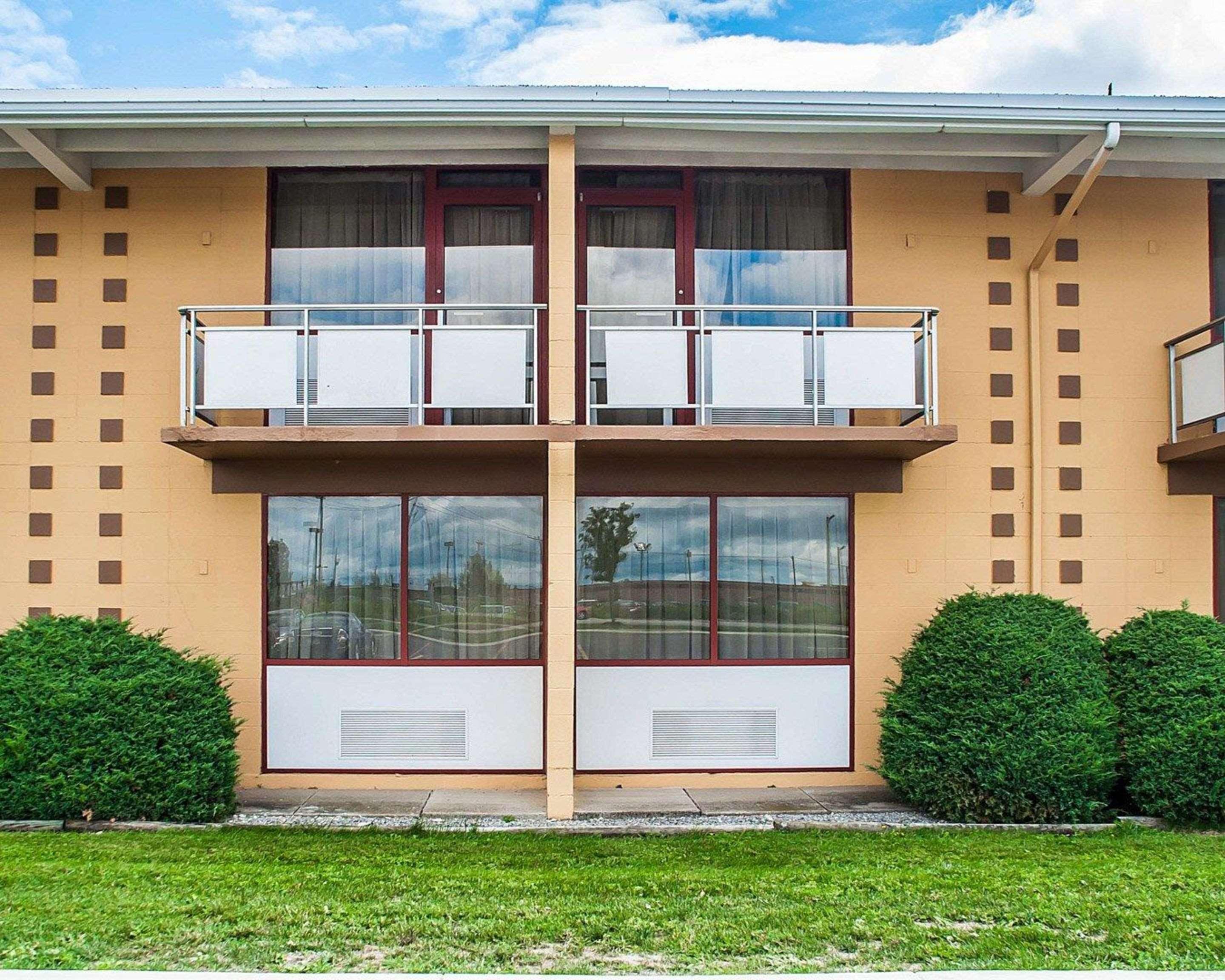 Quality Inn Airport Cheektowaga Exteriér fotografie