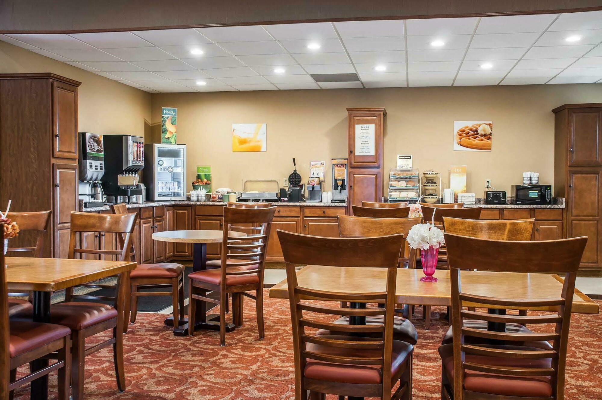Quality Inn Airport Cheektowaga Exteriér fotografie